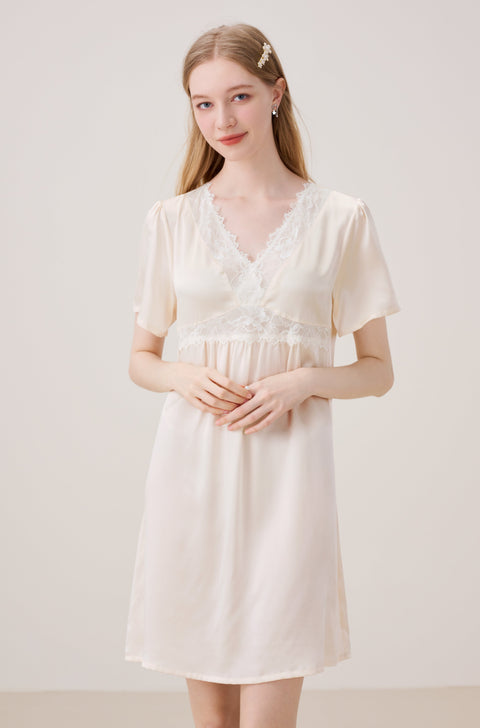 Camisón de Seda Encaje Escote en V Ámbar Suave
