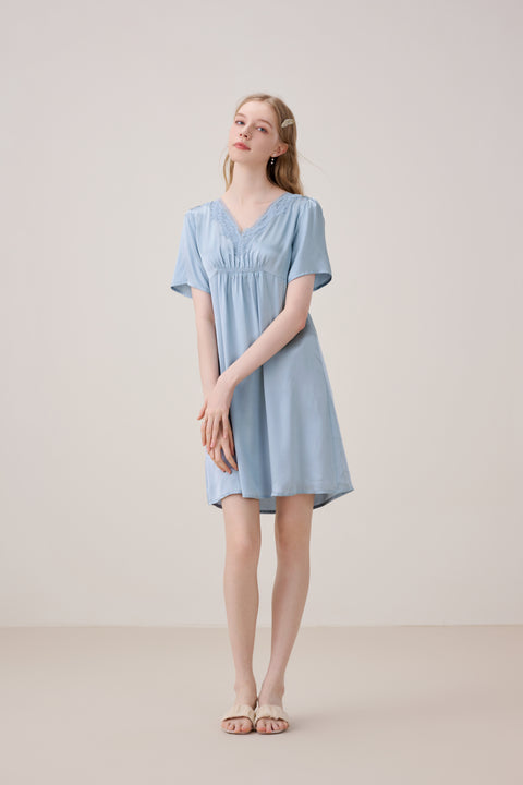Camisón de Seda Encaje Escote en Pico Azul Nublado