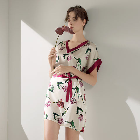 Short Sleeve V Neck Nightgown in 100% Pure Mulberry Silk for Women Loose Sleep Dress