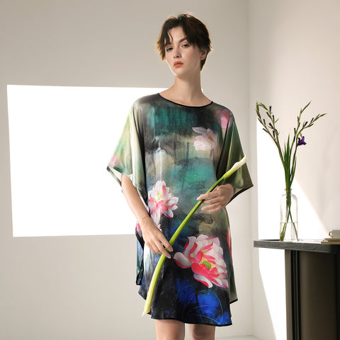 Diseño largo 2 en 1 de ala de murciélago de seda, un exquisito vestido tipo túnica y un lujoso camisón