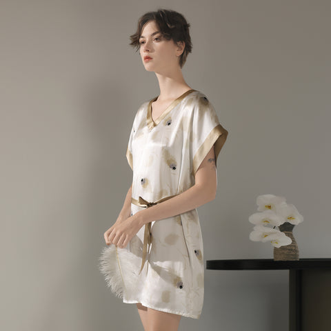 Short Sleeve V Neck Nightgown in 100% Pure Mulberry Silk for Women Loose Sleep Dress