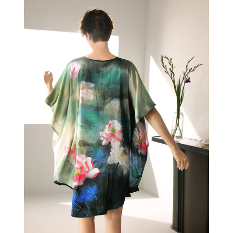 Diseño largo 2 en 1 de ala de murciélago de seda, un exquisito vestido tipo túnica y un lujoso camisón